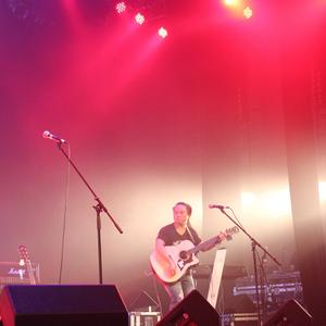 后进白嫩美女大白屁股
